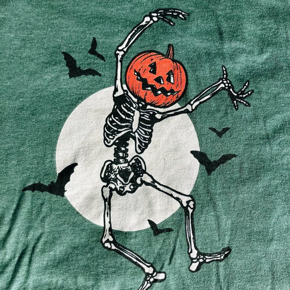 Dancing Skeleton with Jack-o-lantern Head T-shirt - 2XW $5